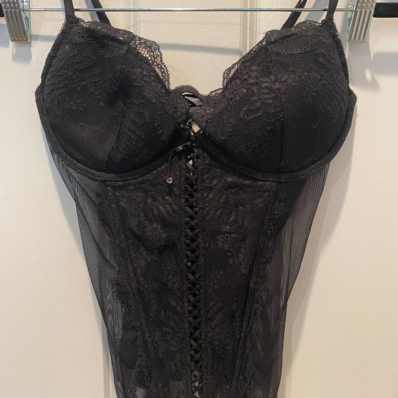 Victoria's Secret Other - Victoria’s Secret Black Lace Corset - Size 36B